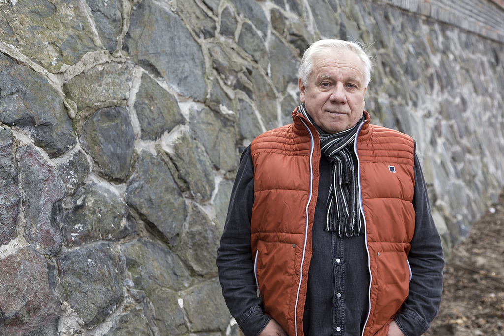 27. 11. 2025 Stanislav Motl - pořad o Jiřím Voskovcovi